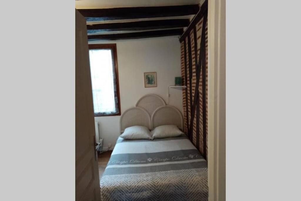 Appartement deux pièces - coeur de ville quartier cathédrale Tours Exterior foto